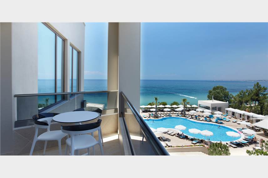  Pomegranate Wellness Spa Hotel
