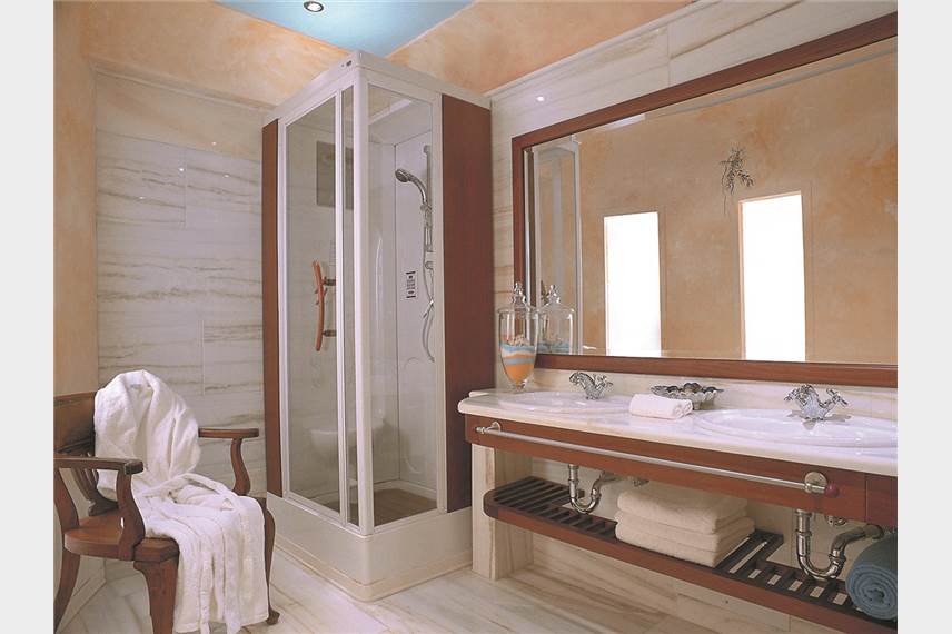  Elounda Gulf Villas and Suites
