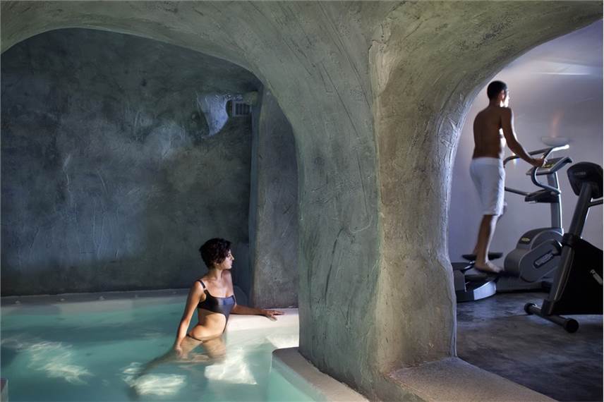  Andronis Luxury Suites