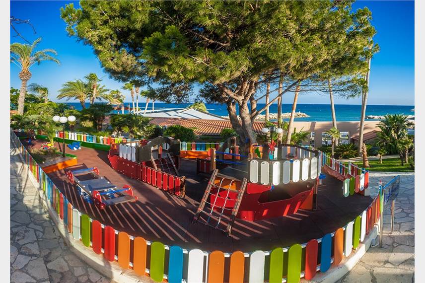 amathus hotel limassol Amathus Beach