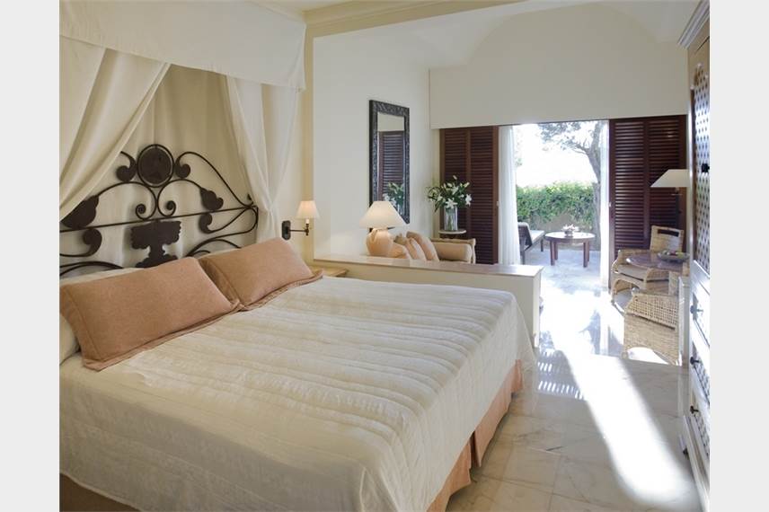 annabelle paphos cyprus Annabelle