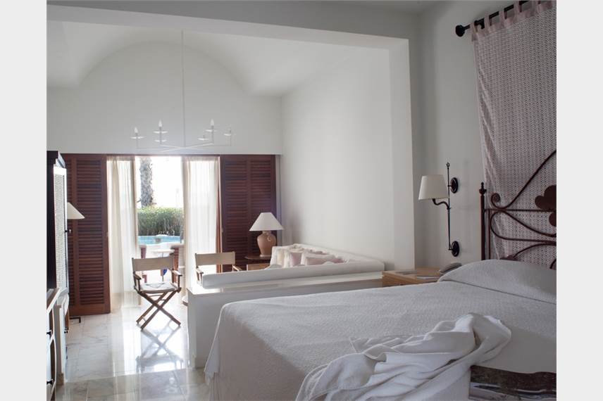 annabelle paphos Annabelle