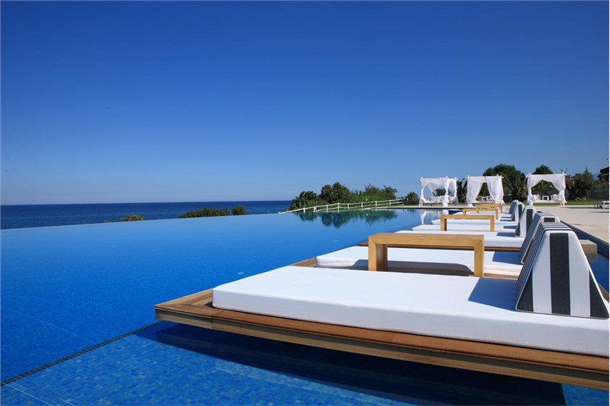  Cavo Olympo Luxury Resort and Spa