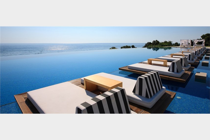  Cavo Olympo Luxury Resort and Spa