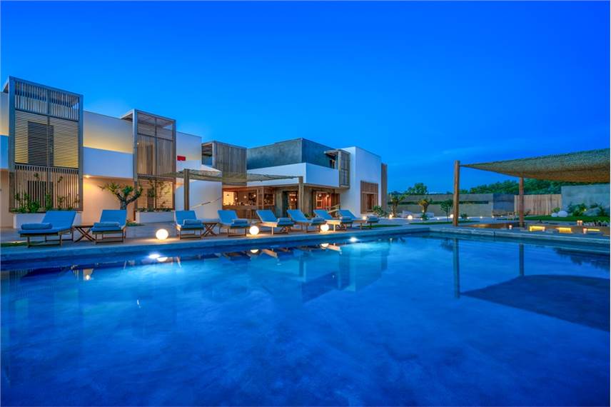  Zante Maris Suites