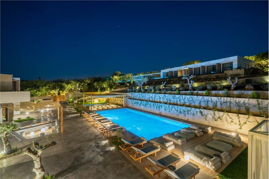  Zante Maris Suites