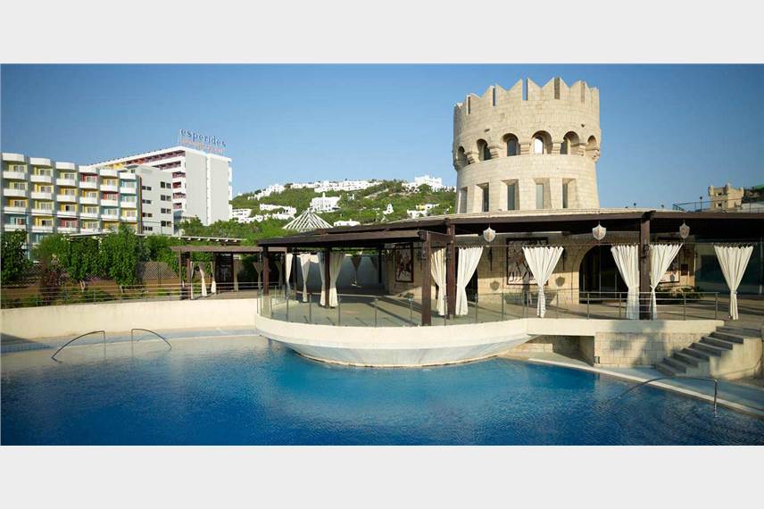  Esperos Palace