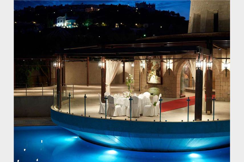  Esperos Palace