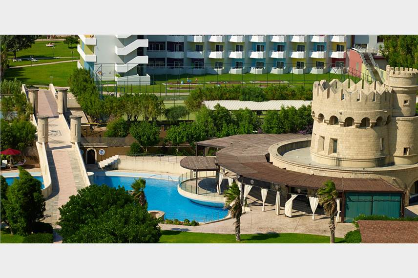  Esperos Palace