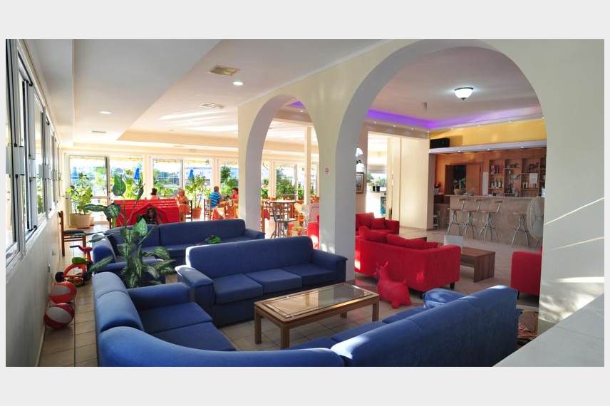  Metaxa Hotel