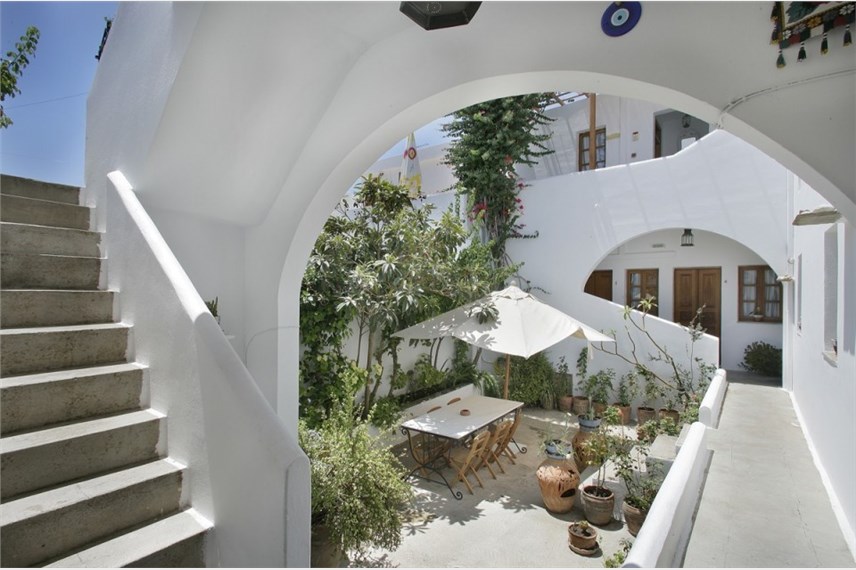  Melenos Apartments