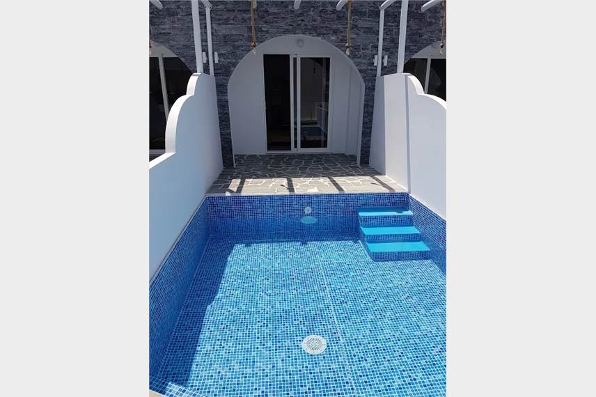 Suites Alexander Studios and Suites