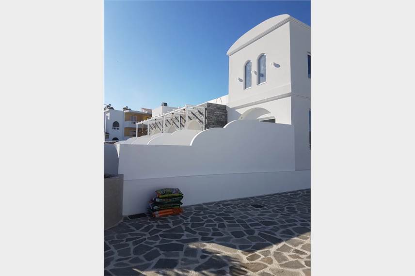  Alexander Studios and Suites