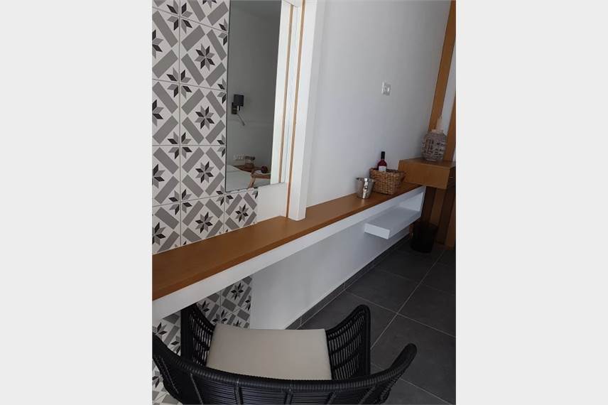 Suites Alexander Studios and Suites