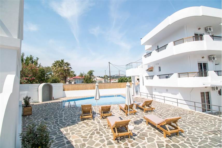  Alexander Studios and Suites