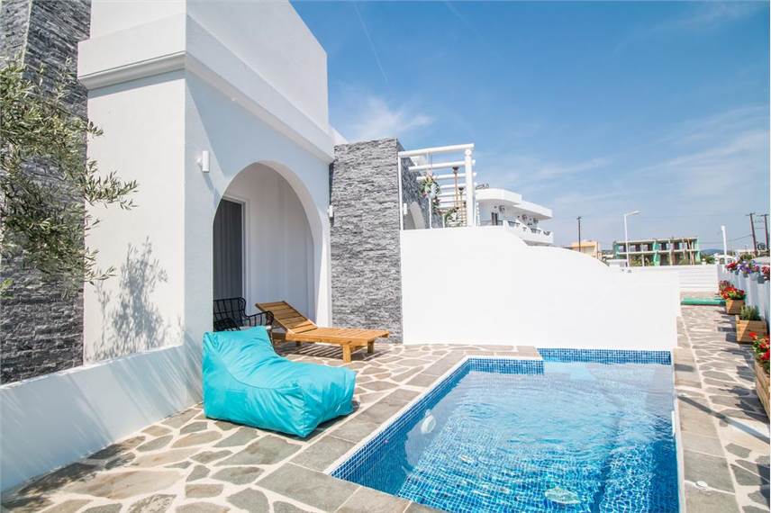 Suites Alexander Studios and Suites