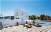  Alexander Studios and Suites