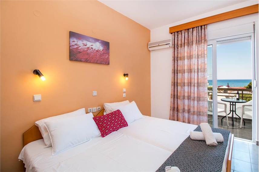 Studia Alexander Studios and Suites