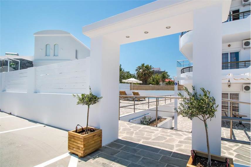  Alexander Studios and Suites