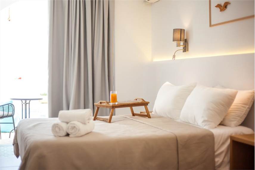Suites Alexander Studios and Suites