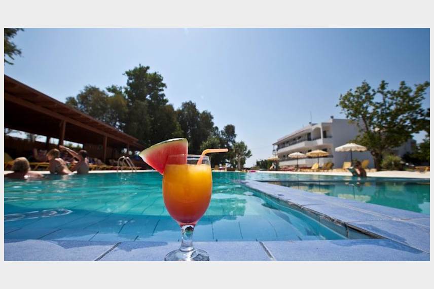  Sivila Hotel and Studios
