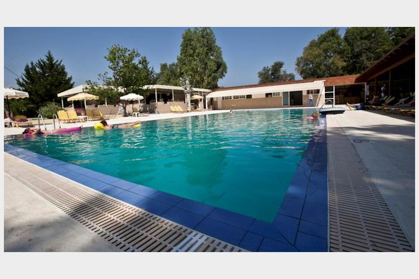  Sivila Hotel and Studios