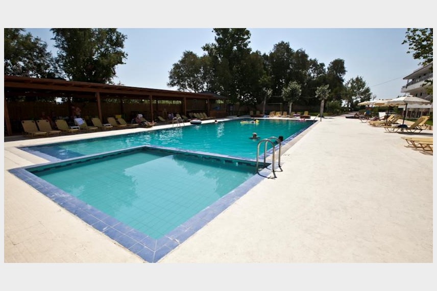  Sivila Hotel and Studios