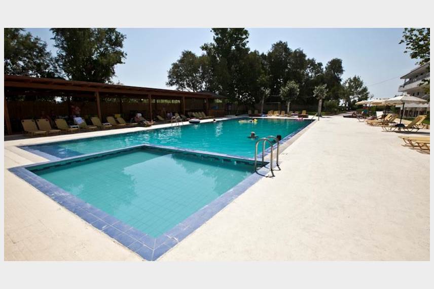  Sivila Hotel and Studios