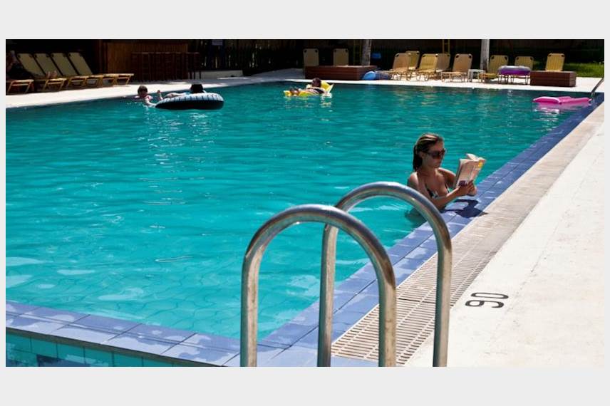  Sivila Hotel and Studios