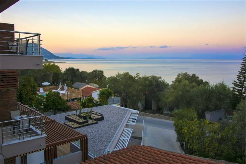  Ionian Eye