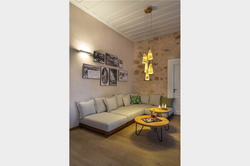  Ambassadors Residence Boutique