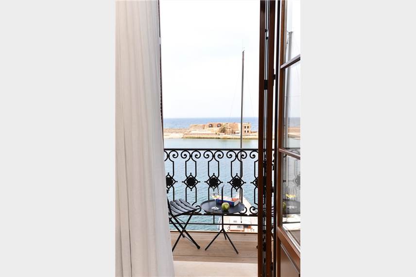  Ambassadors Residence Boutique