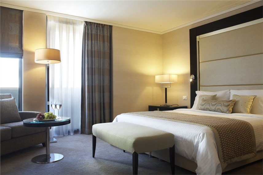  Galaxy Hotel