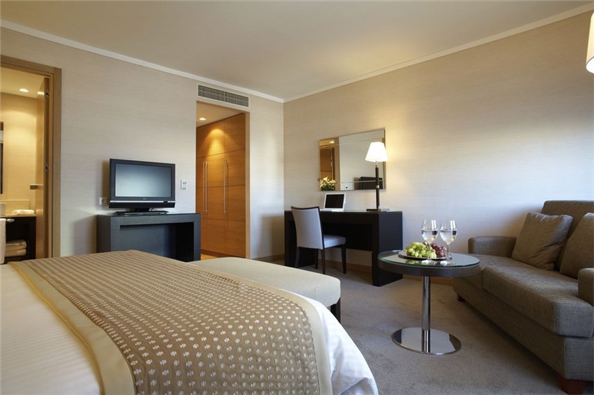  Galaxy Hotel