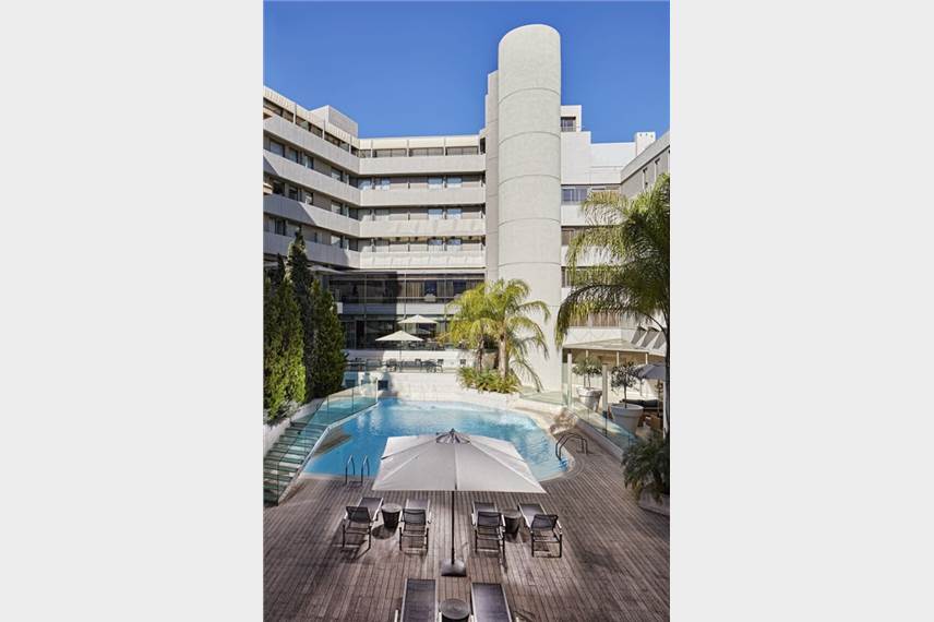  Galaxy Hotel