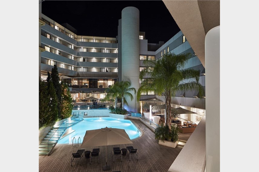  Galaxy Hotel