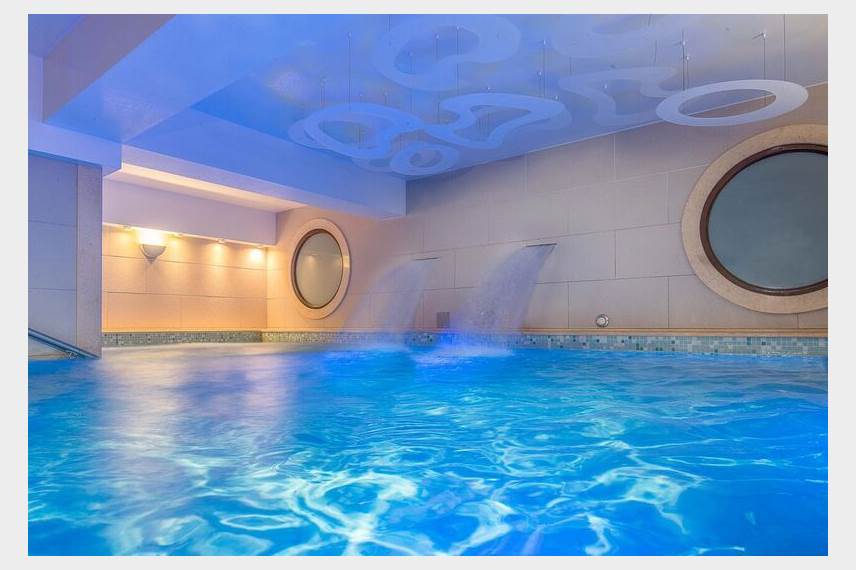 Cosmopolitan hotel and SPA
