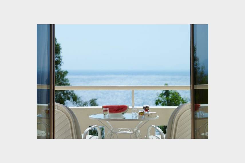  Mitsis Family Village Beach Hotel