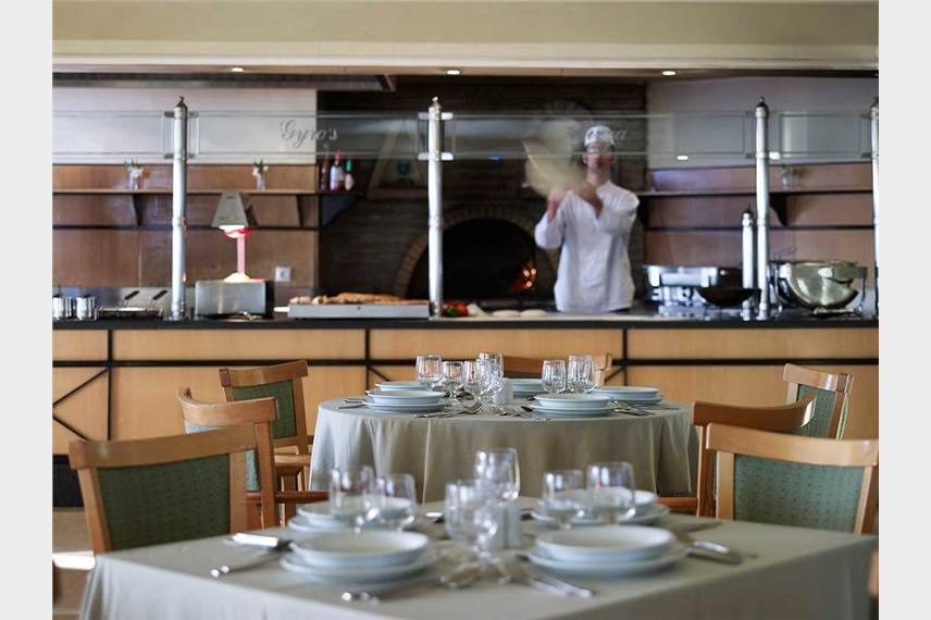  Mitsis Family Village Beach Hotel