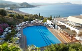 Řecko, Lindos, hotel Lindos Mare, hlavní bazén Lindos Mare