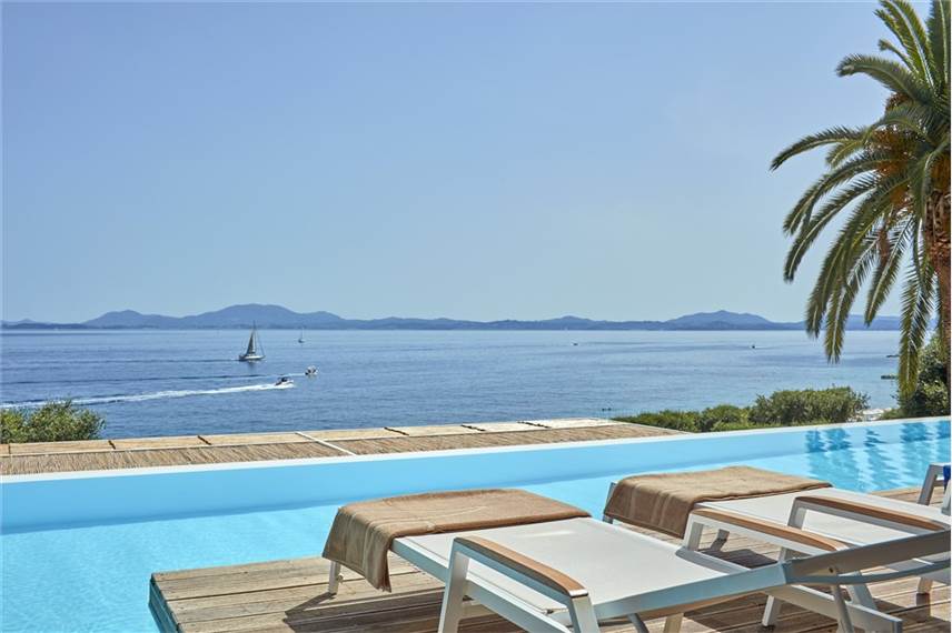  Nissaki Beach