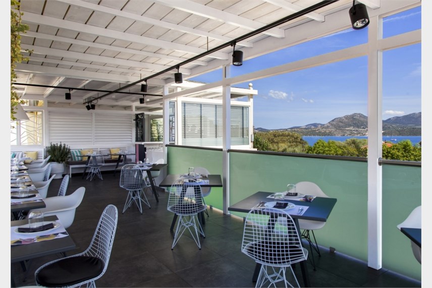  Thomais Boutique hotel