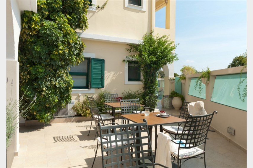  Thomais Boutique hotel