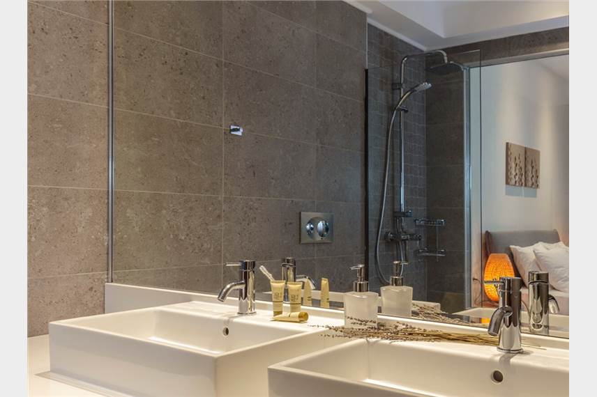  Lindia Athena Luxury Villas