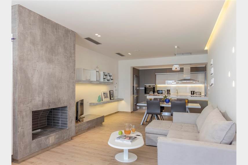  Lindia Athena Luxury Villas