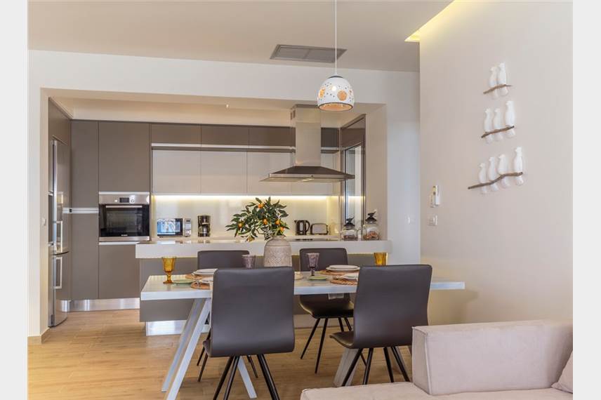  Lindia Athena Luxury Villas