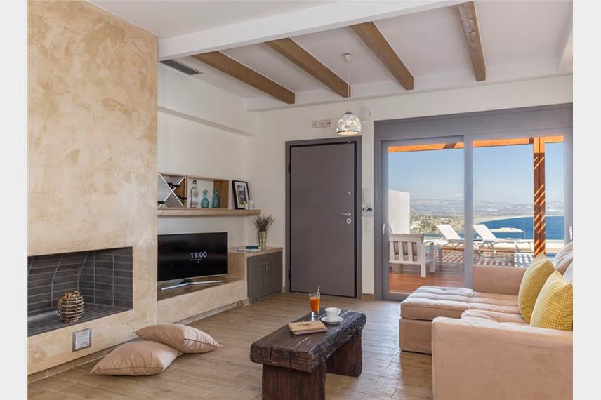  Lindia Athena Luxury Villas