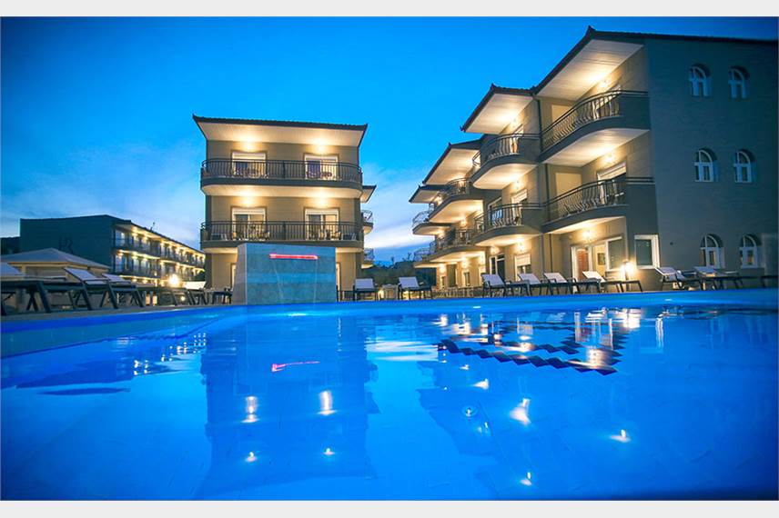  Royal Hotel and Suites