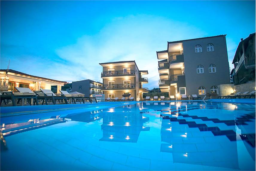  Royal Hotel and Suites