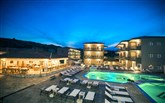  Royal Hotel and Suites